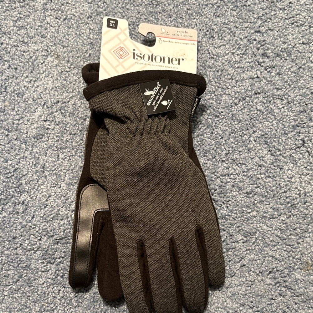 Isotoner black heather men’s gloves.